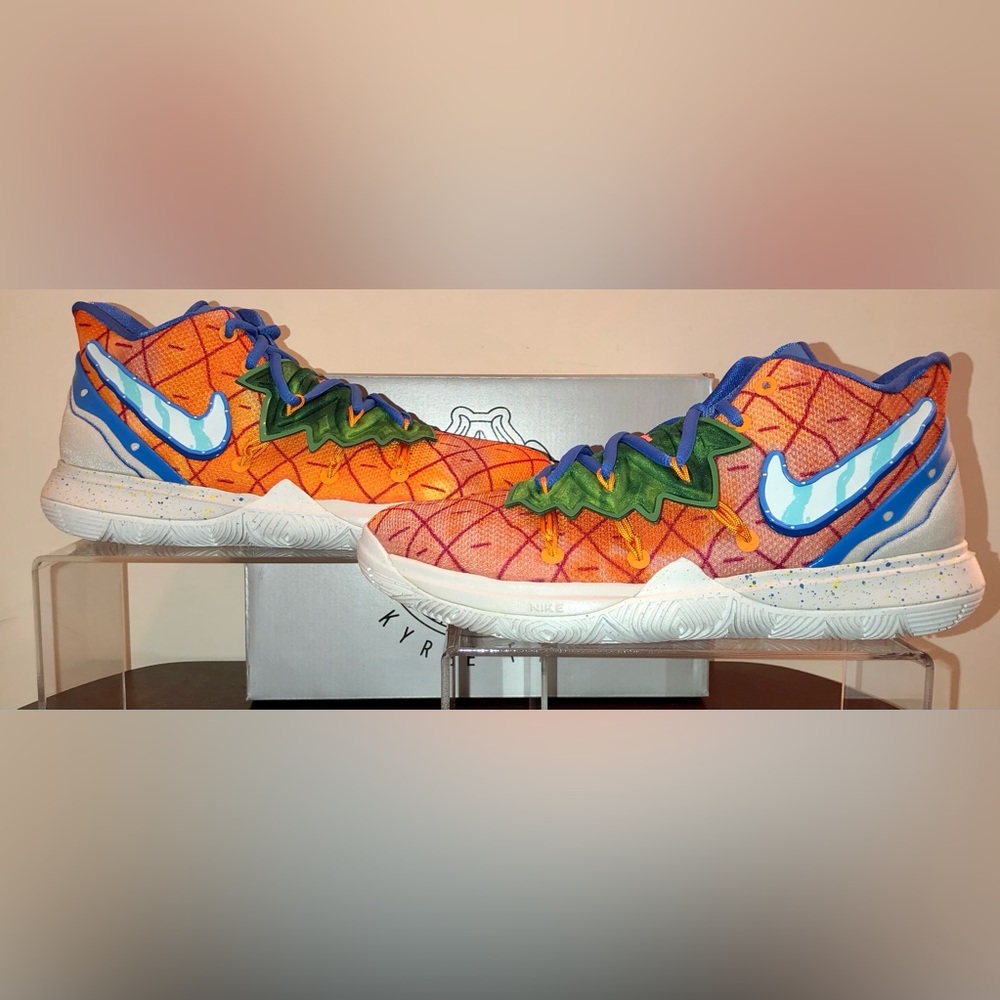 NIKE KYRIE 5 SPONGEBOB “PINEAPPLE HOUSE” BRAND NEW GRADE SCHOOL SIZE 7Y